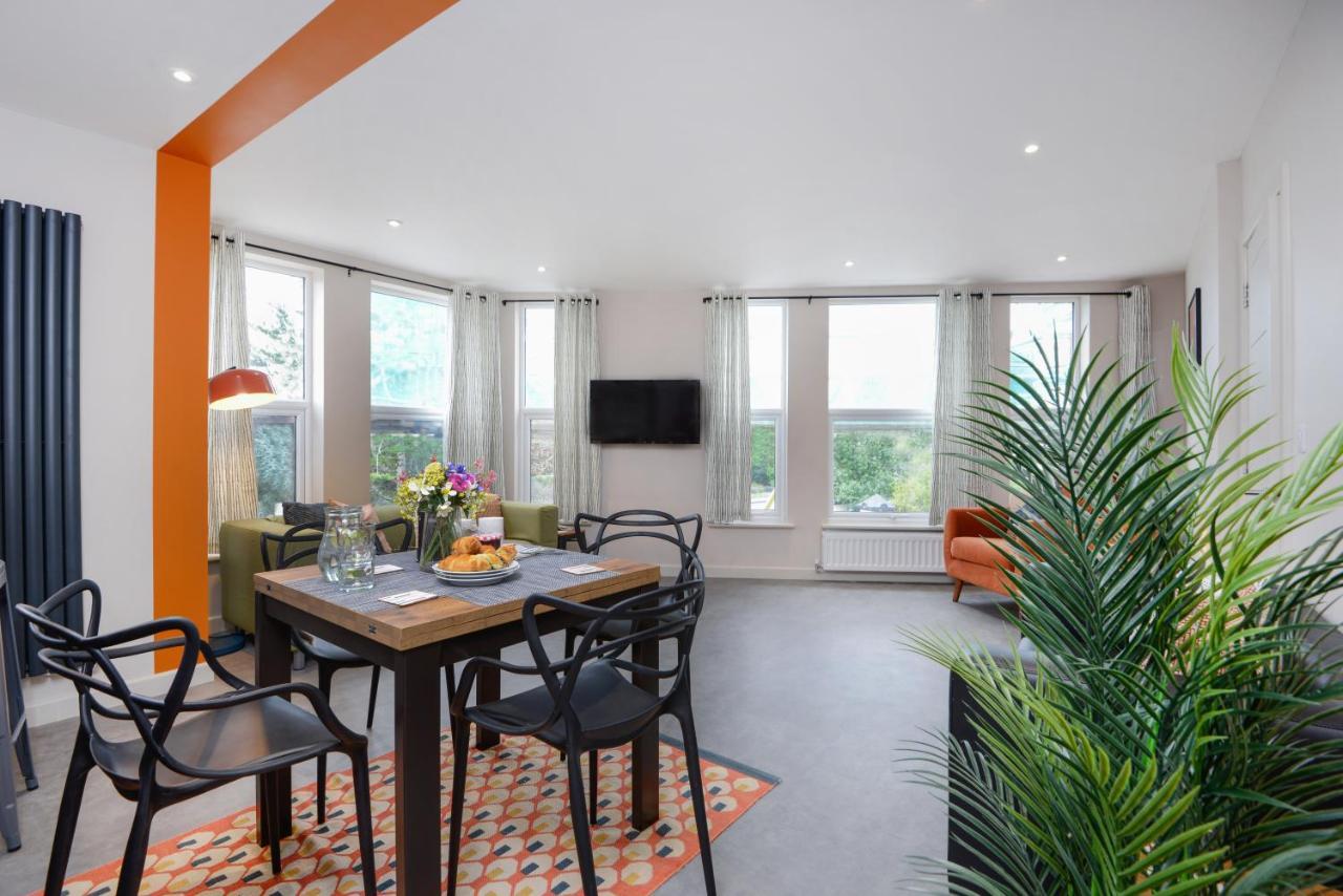 Three - Free Private Car Park - Sleeps 6 - 3 Shower - By Ocean Retreats * Plymouth